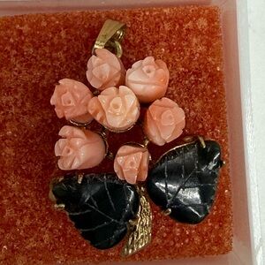 Coral jade hand carved  vintage floral brooch pendant pin